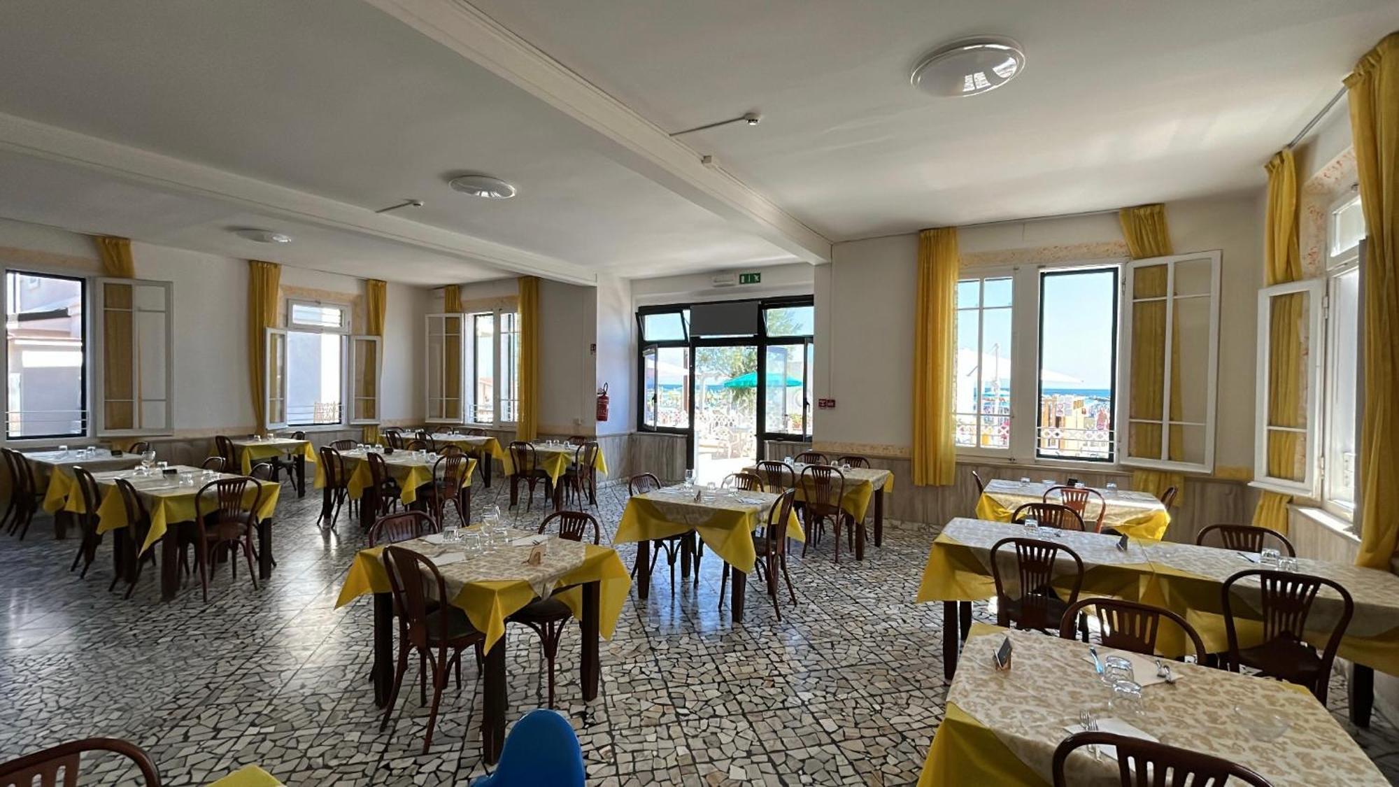 Hotel Bartolini 벨레지아아지마리나 외부 사진